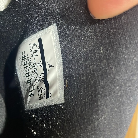 Jordan 12 Taxi - Picture 5 of 6